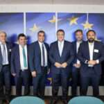 Τοποθετήθηκαν οι δύο σχάρες στην Ιαλυσό και άνοιξε ο δρόμος