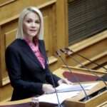 Μπλόκα της Τροχαίας: Τι προβλέπει ο νόμος για τους οδηγούς που προειδοποιούν άλλους