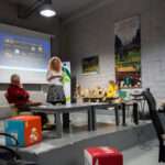 «Ο Αϊ-Βασίλης σε μπελάδες»   Χριστουγεννιάτικη Παράσταση από το Θεατρικό Εργαστήριο   «ΑΥΛΑΙΑ ΚΑΙ ΠΑΜΕ»   των Εκπαιδευτηρίων «ΡΟΔΙΩΝ ΠΑΙΔΕΙΑ» 