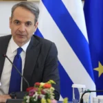 Συνωστισμός και απίστευτη ταλαιπωρία για τους επισκέπτες με «visa express» στα λιμάνια της Δωδεκανήσου
