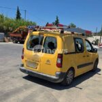 Τέλος οι «καπαρωμένες» ξαπλώστρες: Υπάλληλος-ήρωας στη Ρόδο μοιράζει εγκεφαλικά σε τουρίστες